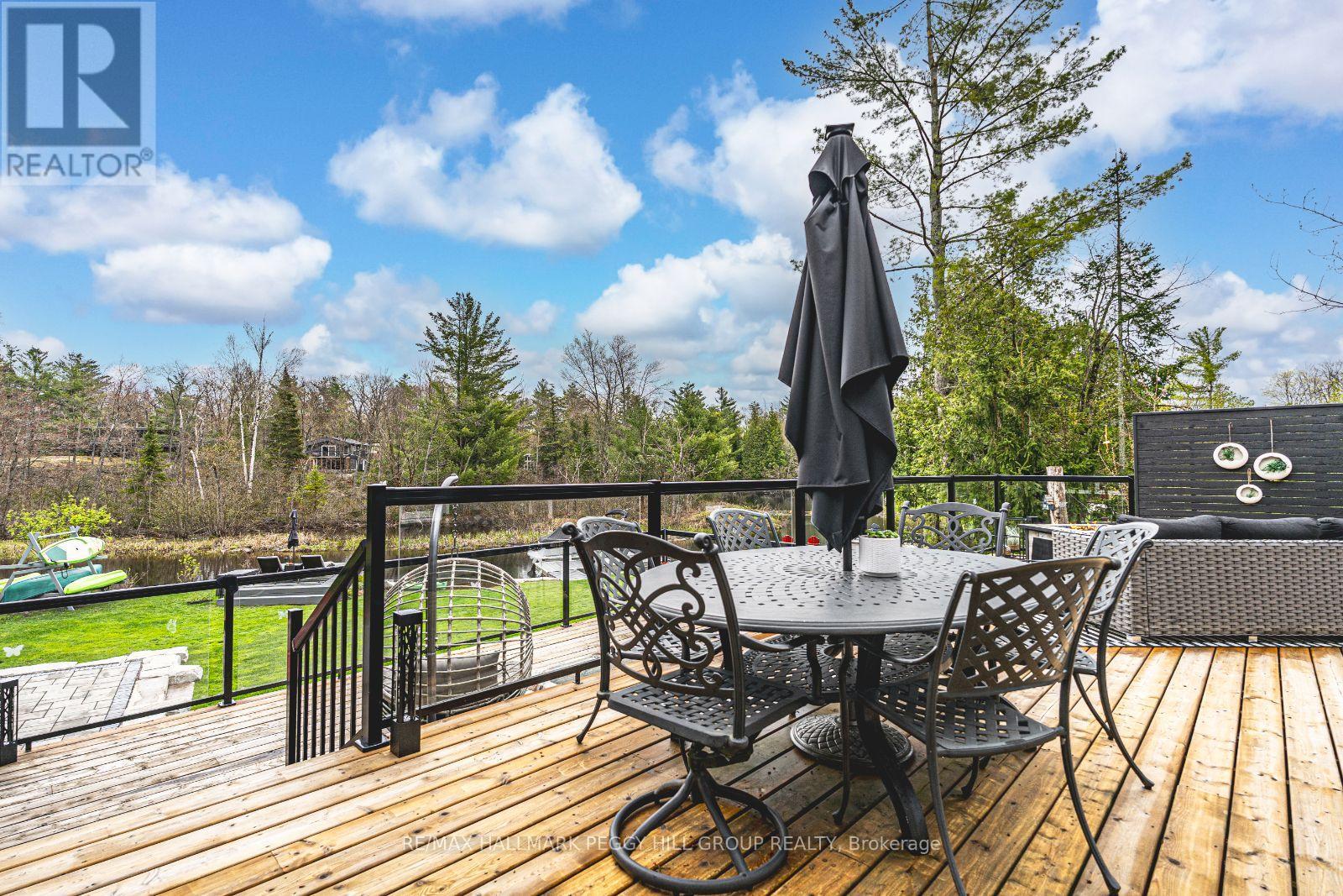 7952 Park Lane Crescent, Ramara, Ontario  L0K 2B0 - Photo 25 - S12141163