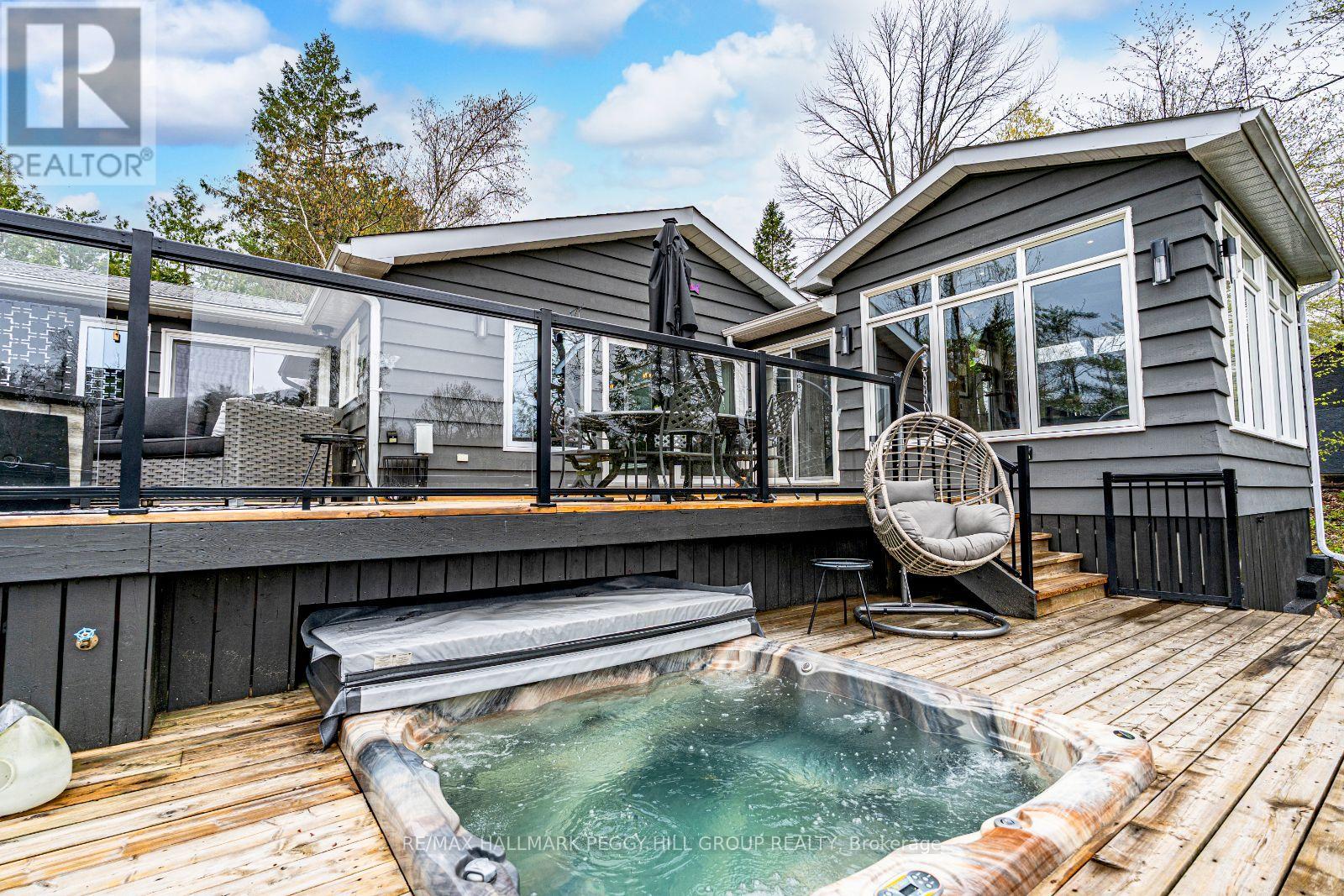 7952 Park Lane Crescent, Ramara, Ontario  L0K 2B0 - Photo 26 - S12141163