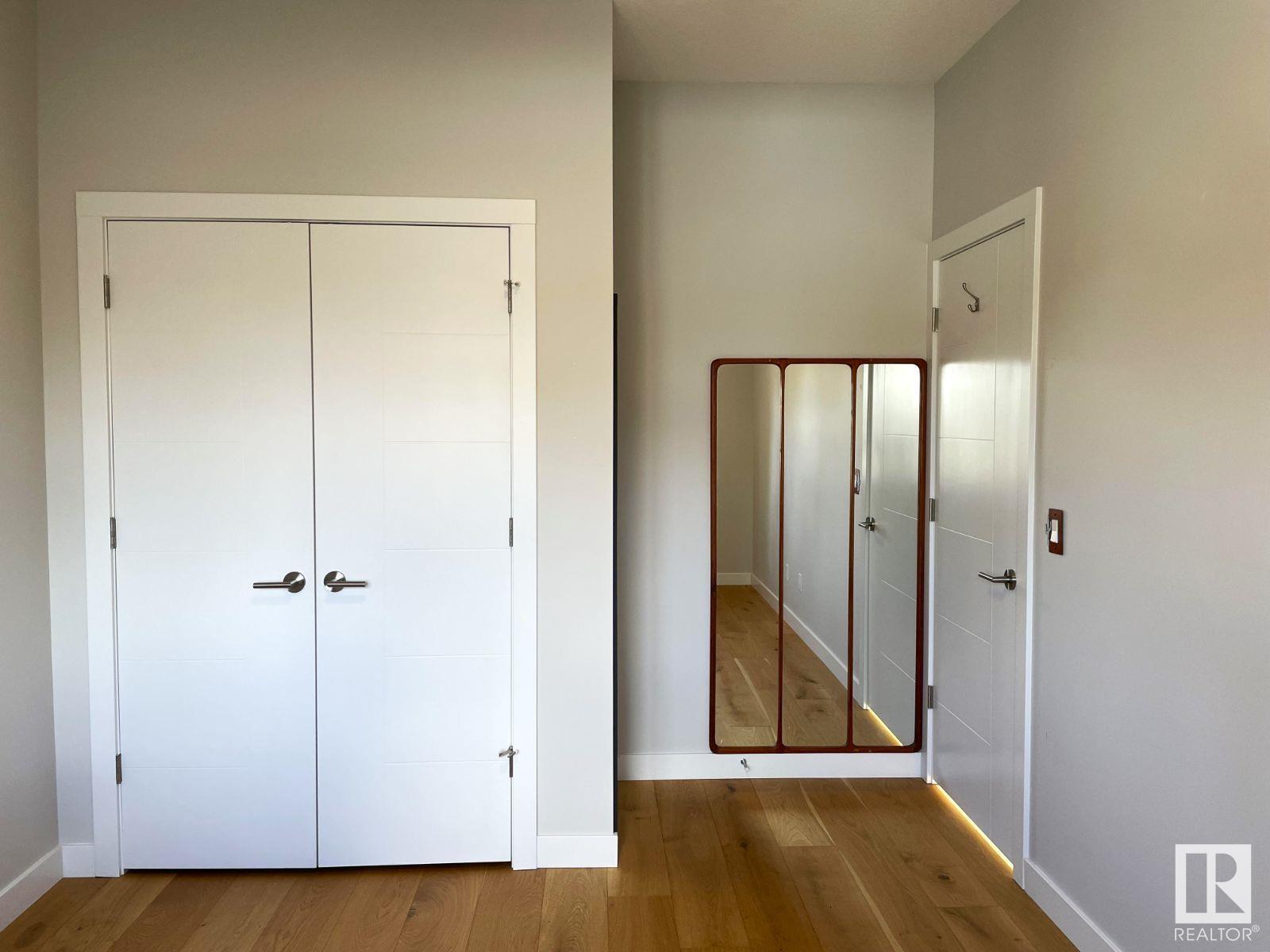 Property at 9214 81 ST NW image 3
