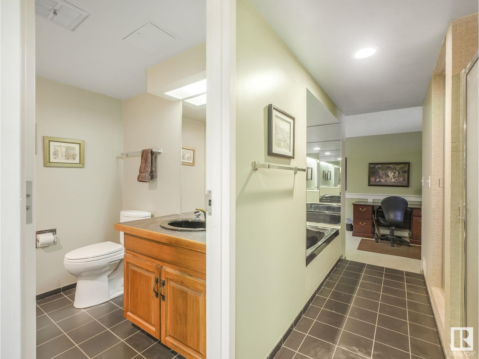 #1902 9929 Saskatchewan Dr Nw, Edmonton, Alberta  T6E 5J9 - Photo 52 - E4435912