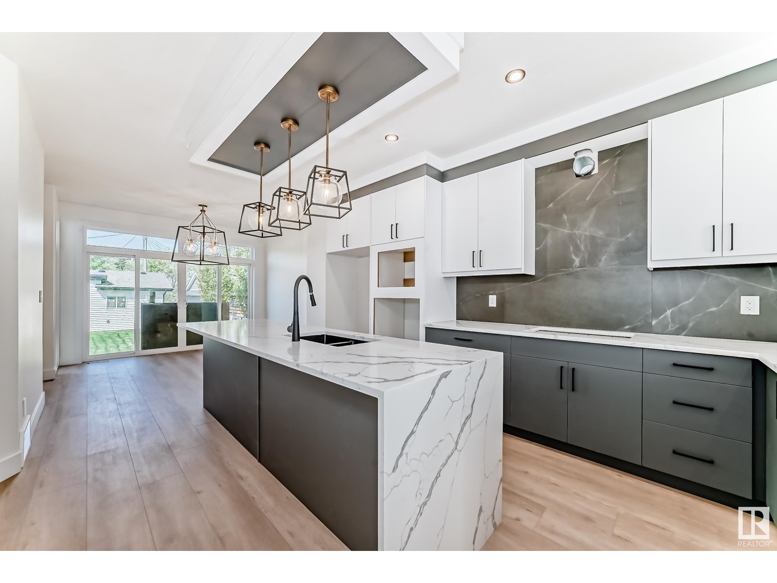 Property at 11444 125 ST NW image 4