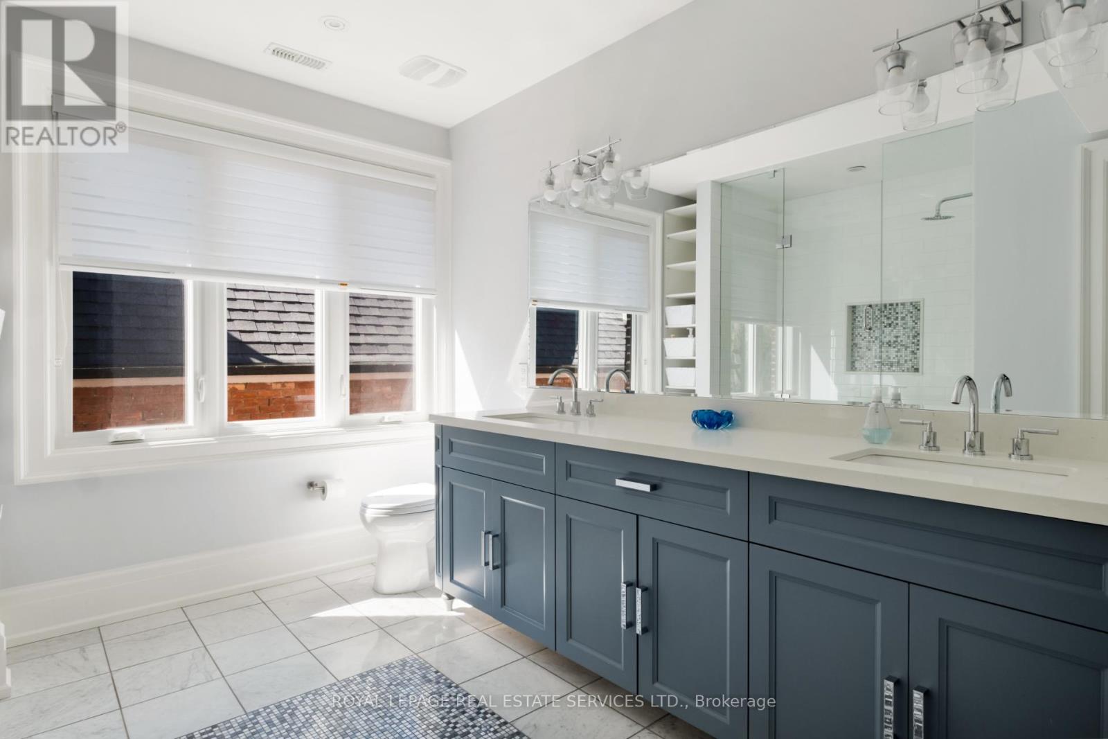 390 Walmer Road W, Toronto, Ontario  M5R 2Y4 - Photo 24 - C12141188