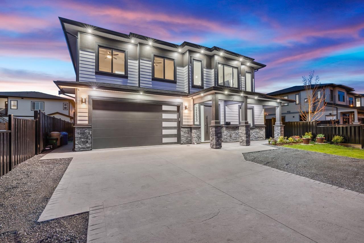 Property at 32699 EGGLESTONE AVENUE image 3
