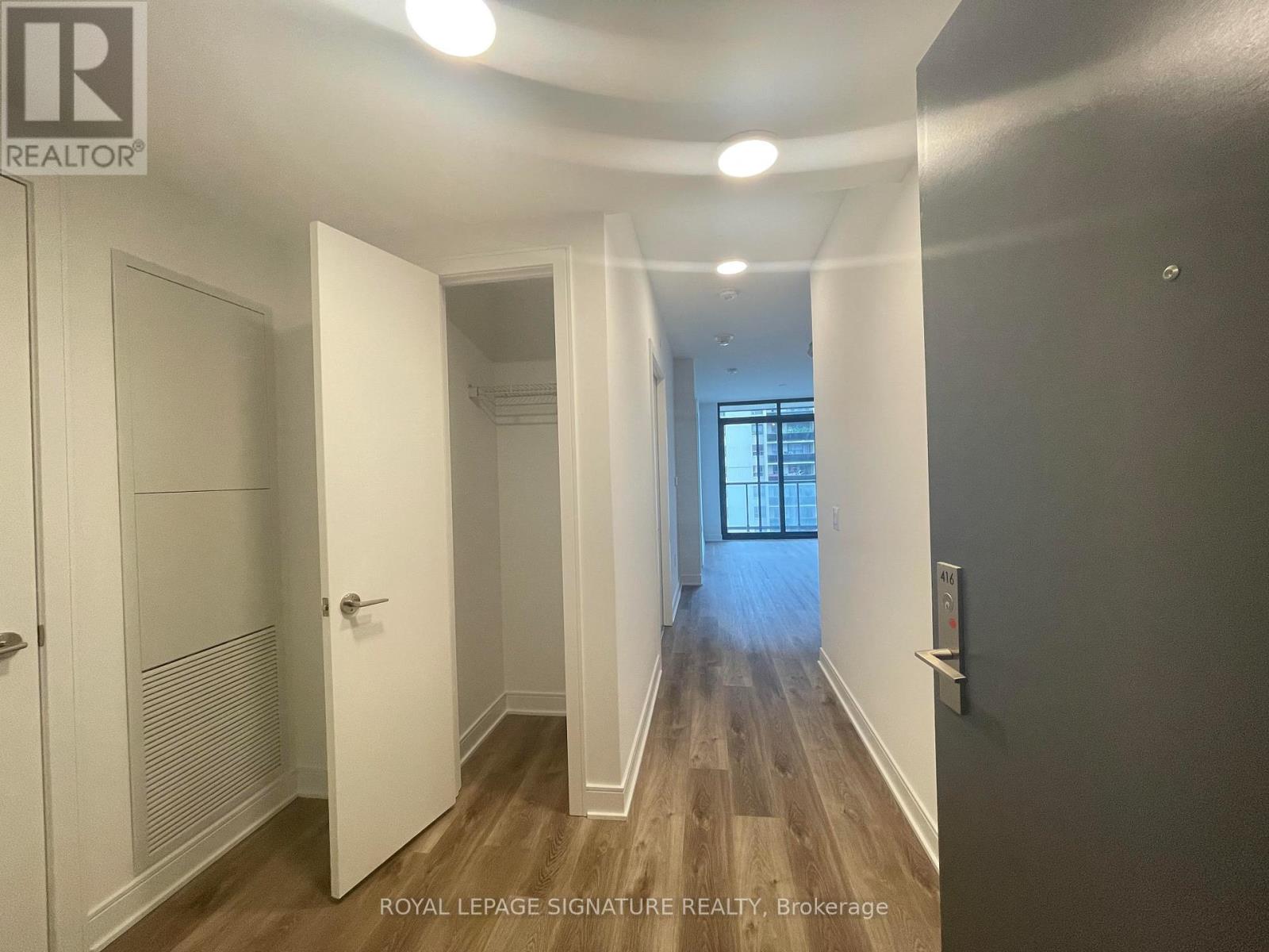 416 - 86 Dundas Street E, Mississauga, Ontario  L5A 0B1 - Photo 5 - W12141118