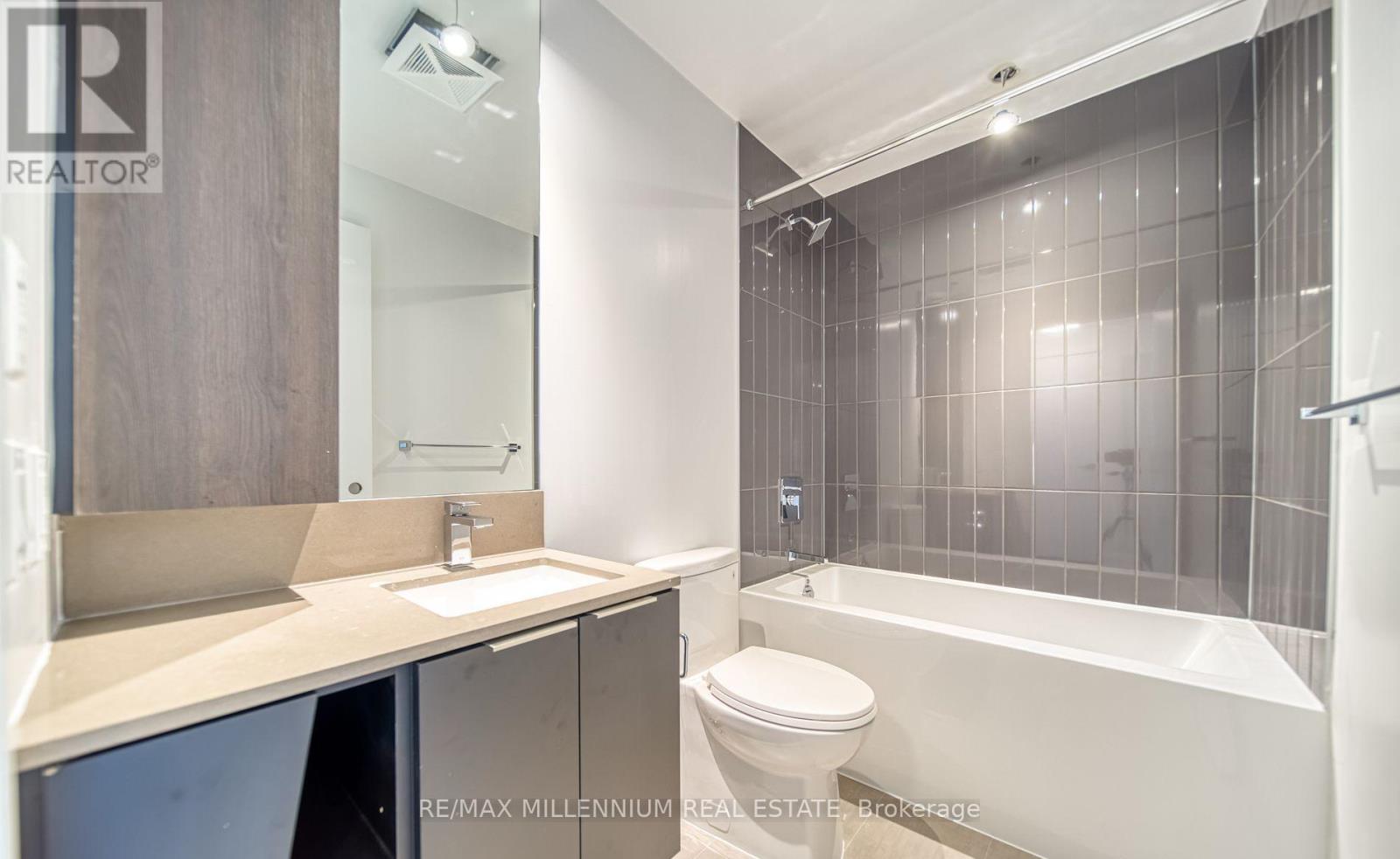 4503 - 3900 Confederation Parkway, Mississauga (City Centre), Ontario  L5B 0M3 - Photo 19 - W12141146