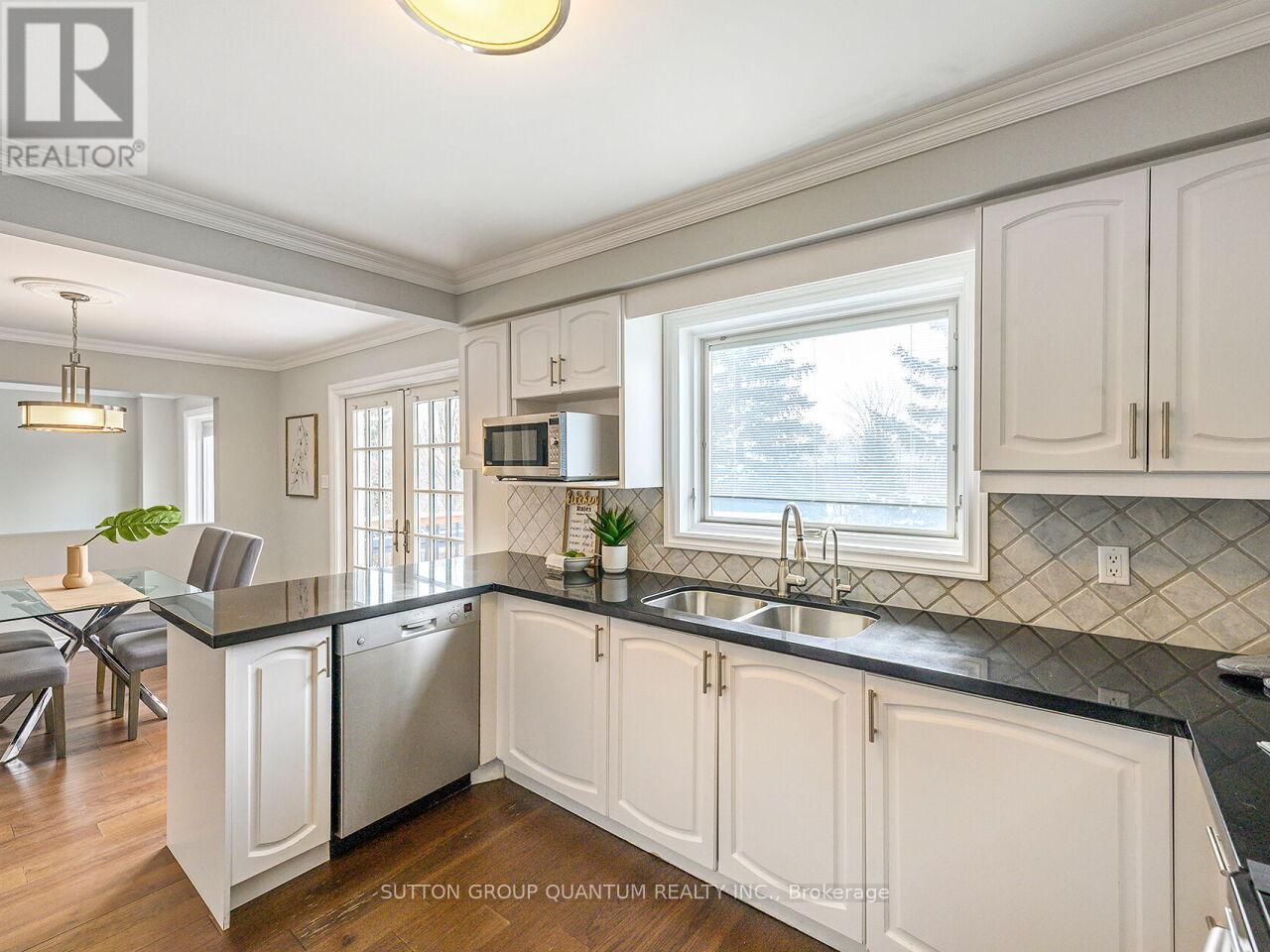 238 Elderwood Trail, Oakville, Ontario  L6H 5W2 - Photo 12 - W12141154