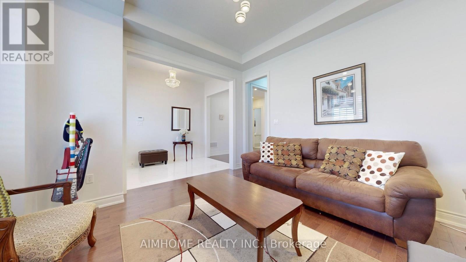 3331 Meadow Marsh Crescent, Oakville, Ontario  L6H 0T5 - Photo 4 - W12141183