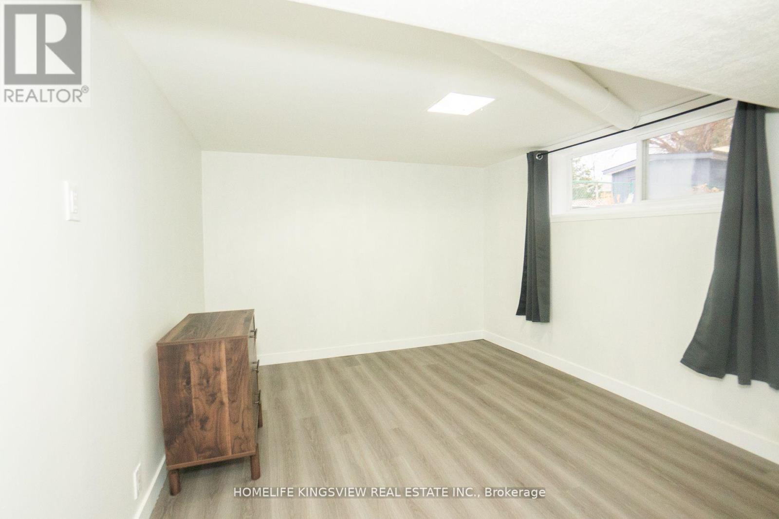 3 Crendon Drive, Toronto, Ontario  M9C 3G3 - Photo 33 - W12141253