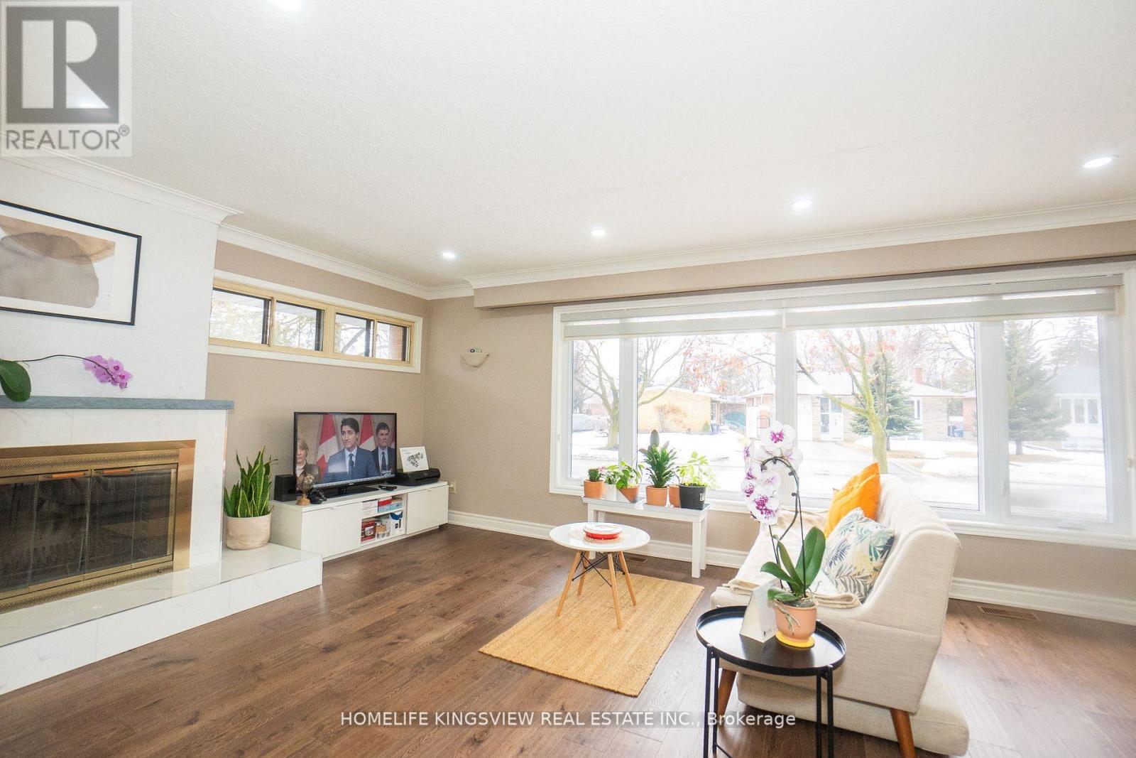 Property at 3 CRENDON DRIVE image 5