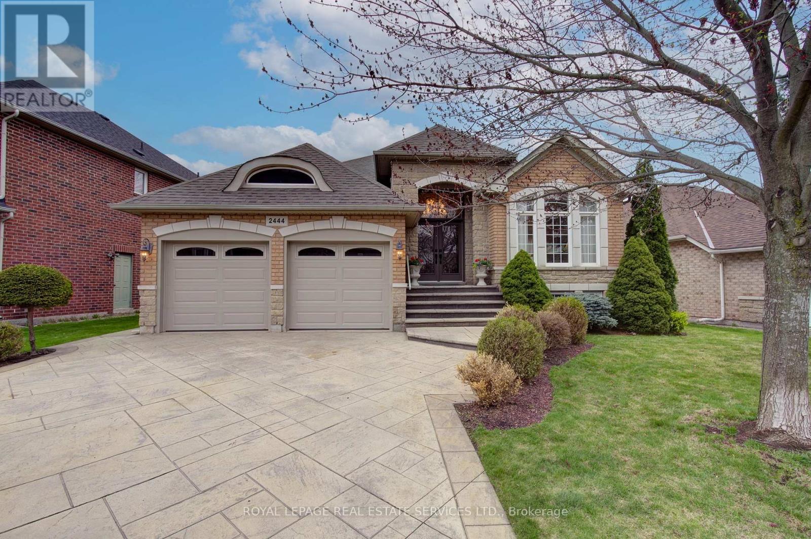 2444 SALCOME DRIVE, Oakville, Ontario