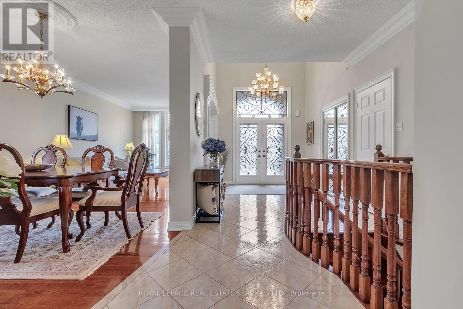 2444 Salcome Drive, Oakville, Ontario  L6H 7N5 - Photo 11 - W12141256