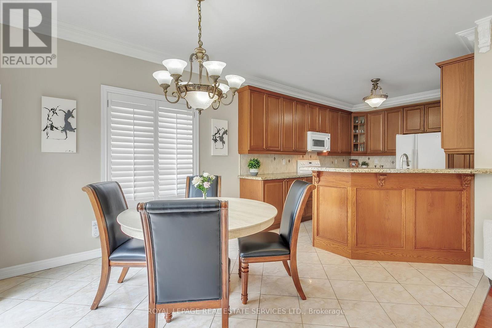 2444 Salcome Drive, Oakville, Ontario  L6H 7N5 - Photo 19 - W12141256