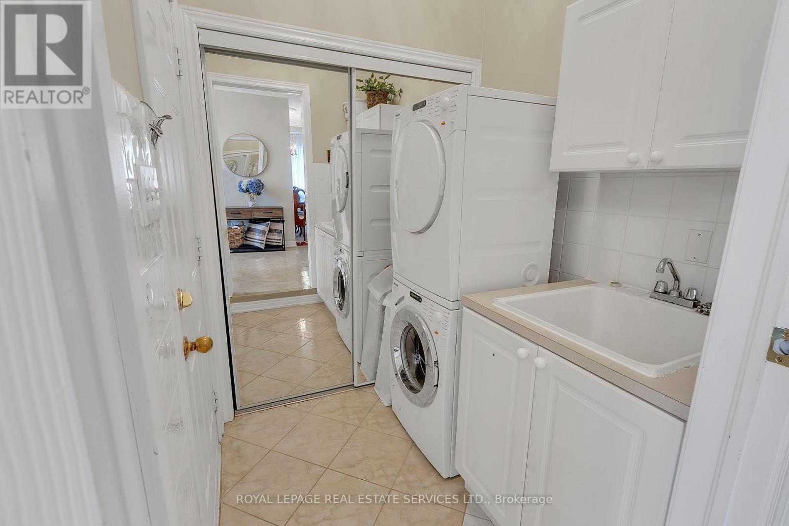 2444 Salcome Drive, Oakville, Ontario  L6H 7N5 - Photo 32 - W12141256