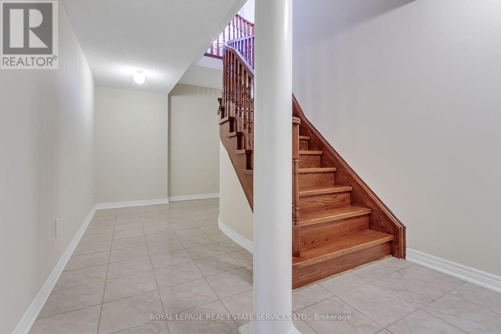 2444 Salcome Drive, Oakville, Ontario  L6H 7N5 - Photo 34 - W12141256
