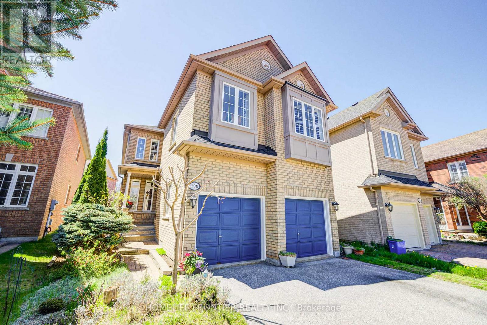 190 Forestwood Street, Richmond Hill, Ontario  L4S 1Y1 - Photo 2 - N12074243
