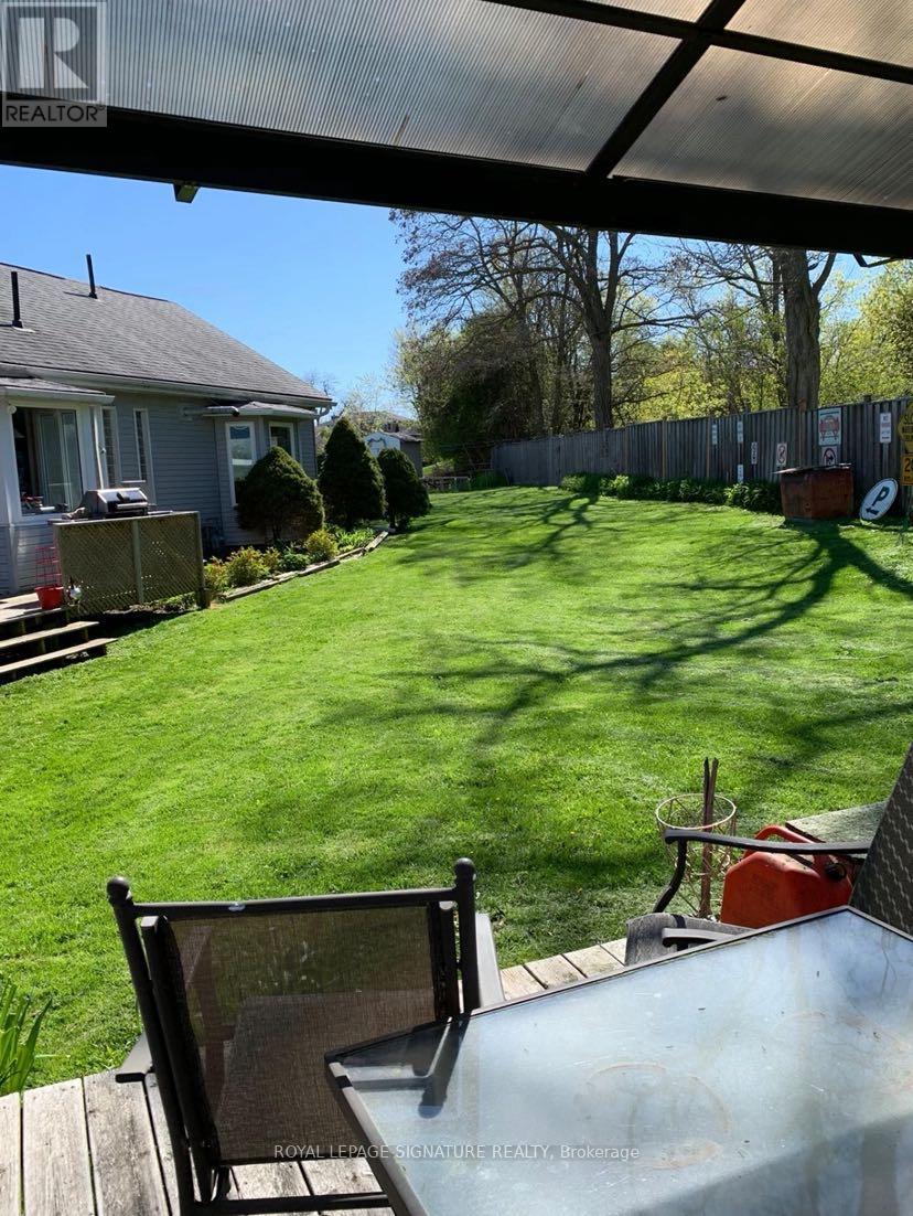 56 Lorne Street, Georgina, Ontario  L0E 1L0 - Photo 10 - N12141281
