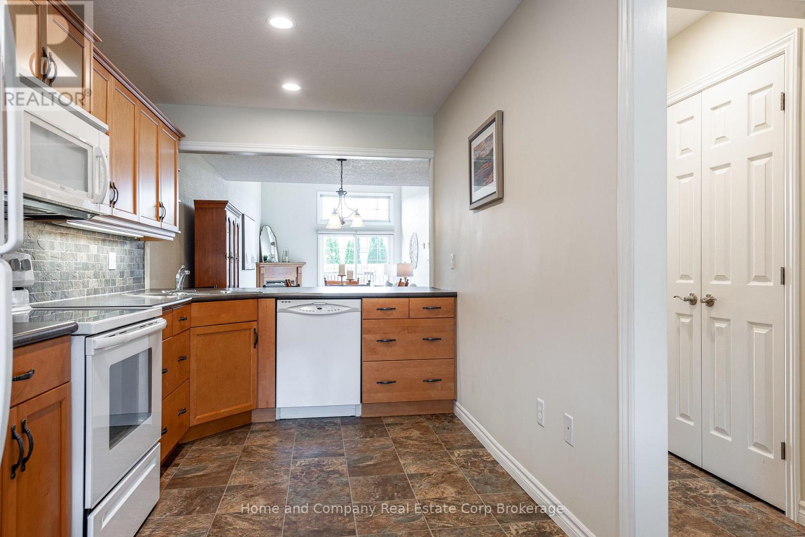 106 - 50 Galt Road, Stratford, Ontario  N5A 0B2 - Photo 8 - X12141414