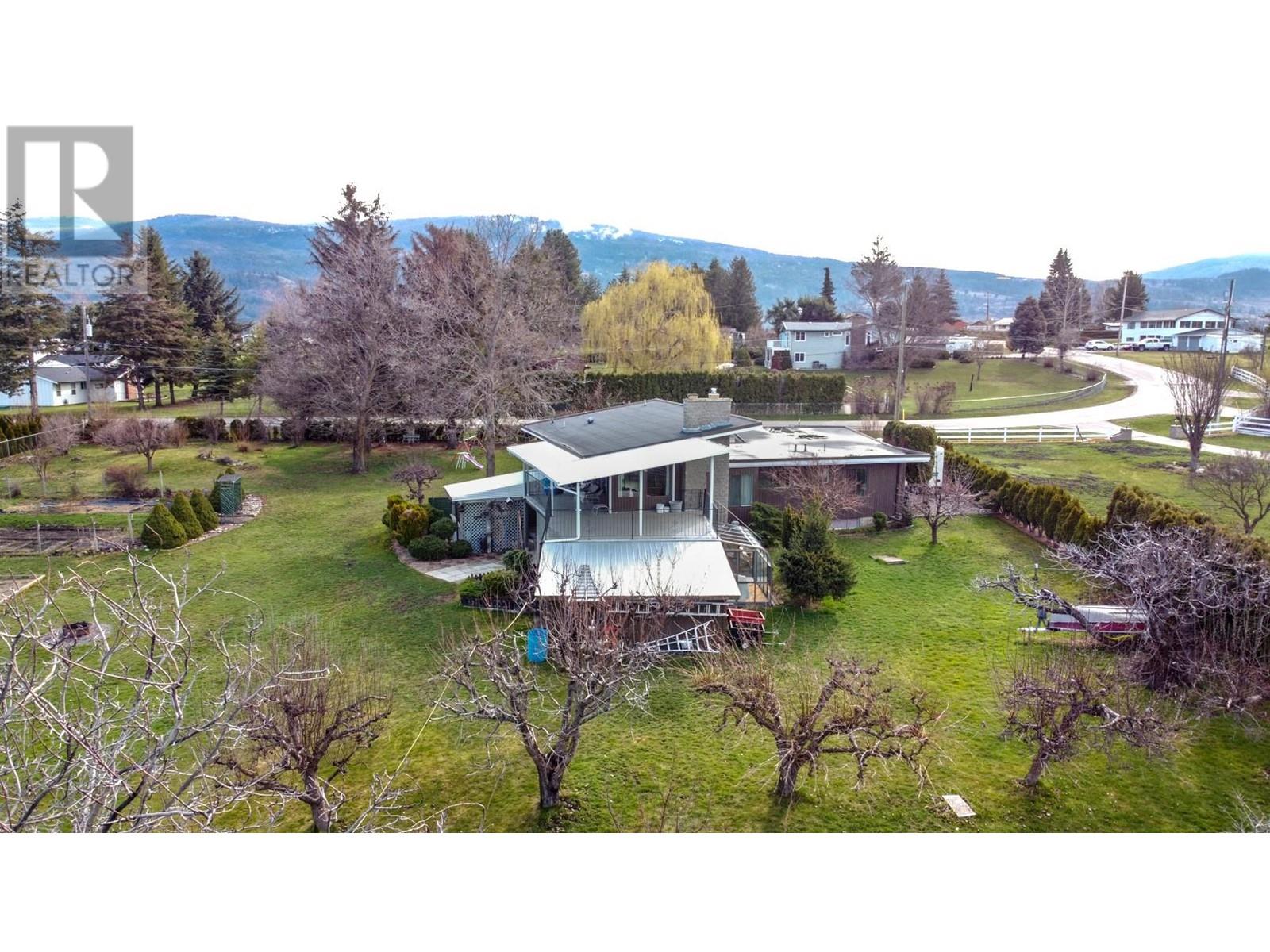 218 Stepping Stone Crescent, Spallumcheen, British Columbia  V1H 1X2 - Photo 14 - 10341641