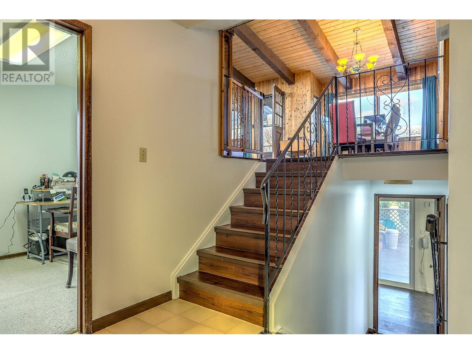 218 Stepping Stone Crescent, Spallumcheen, British Columbia  V1H 1X2 - Photo 19 - 10341641