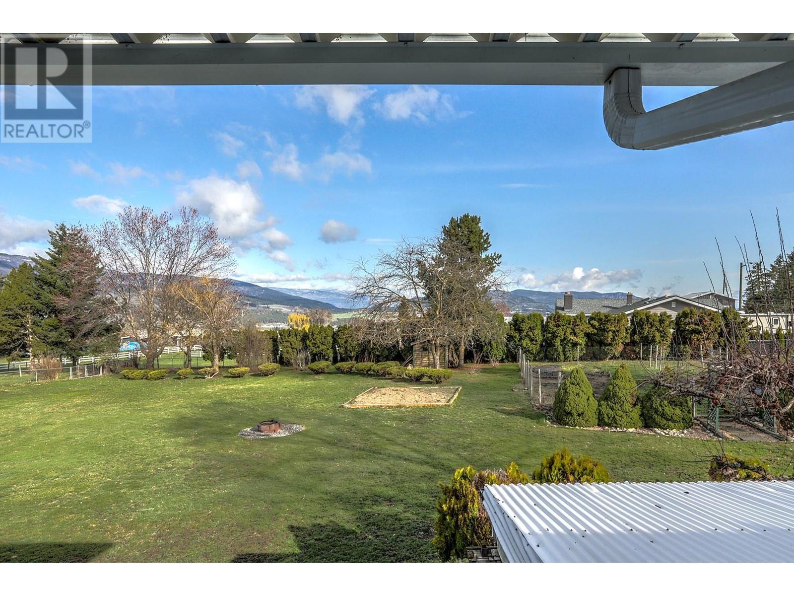 218 Stepping Stone Crescent, Spallumcheen, British Columbia  V1H 1X2 - Photo 39 - 10341641