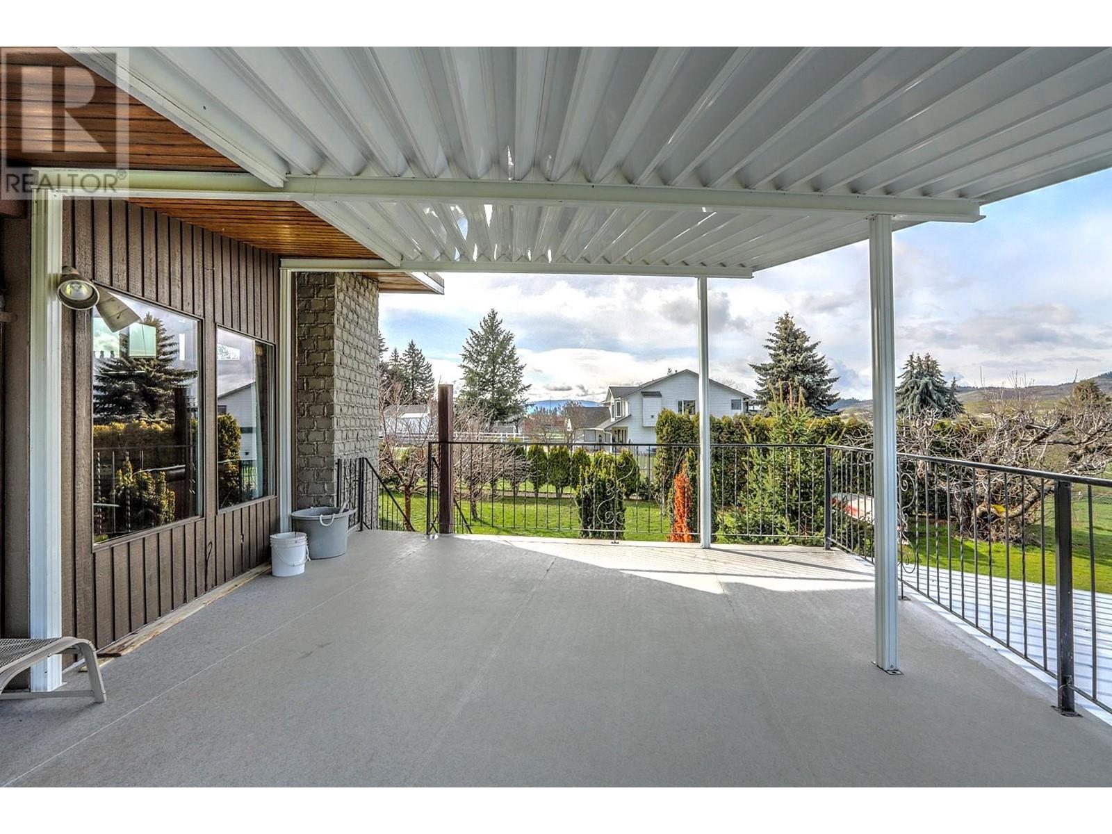 218 Stepping Stone Crescent, Spallumcheen, British Columbia  V1H 1X2 - Photo 42 - 10341641