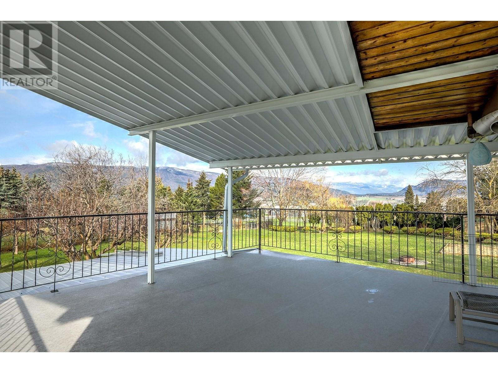 218 Stepping Stone Crescent, Spallumcheen, British Columbia  V1H 1X2 - Photo 44 - 10341641