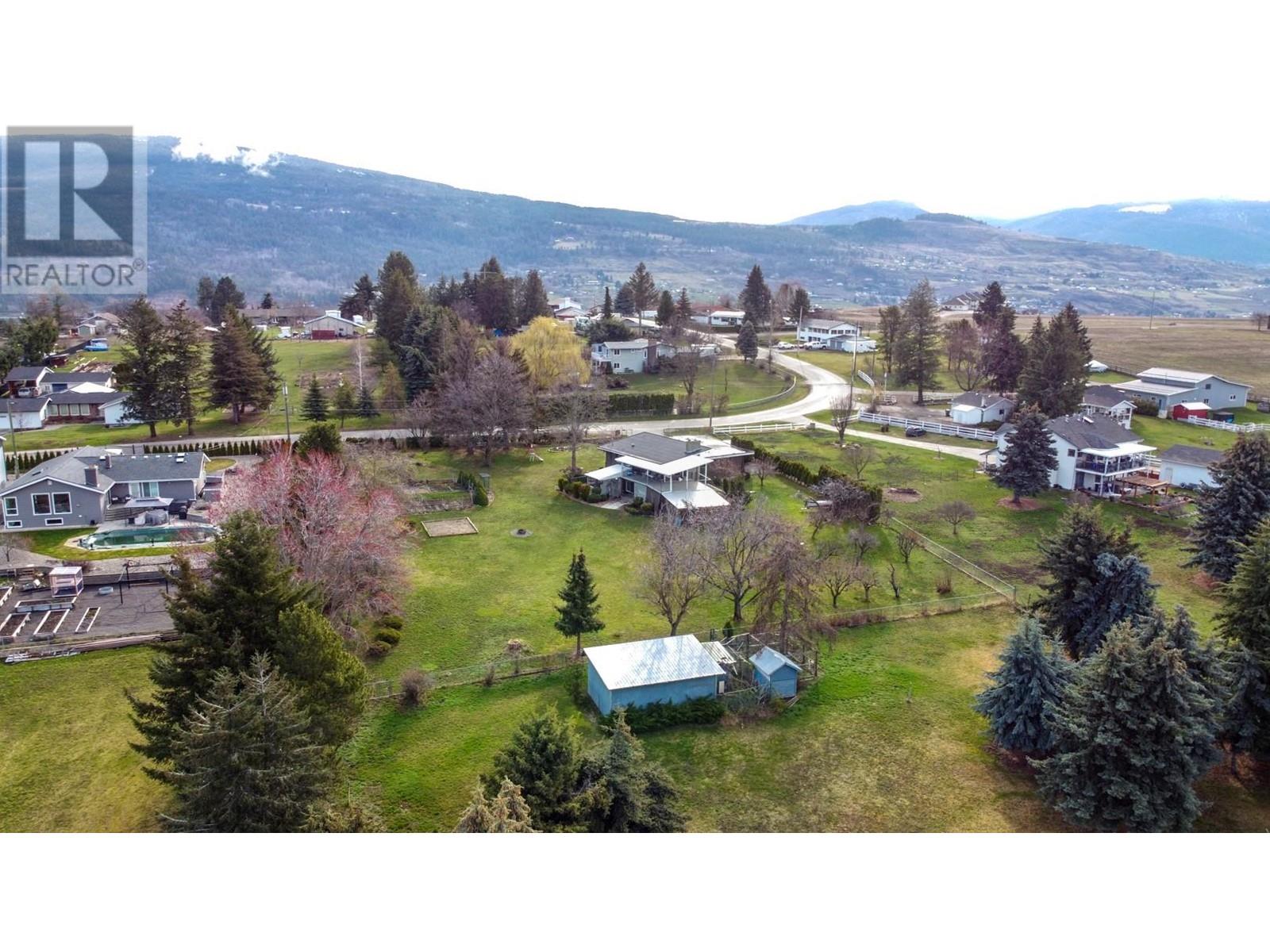 218 Stepping Stone Crescent, Spallumcheen, British Columbia  V1H 1X2 - Photo 6 - 10341641