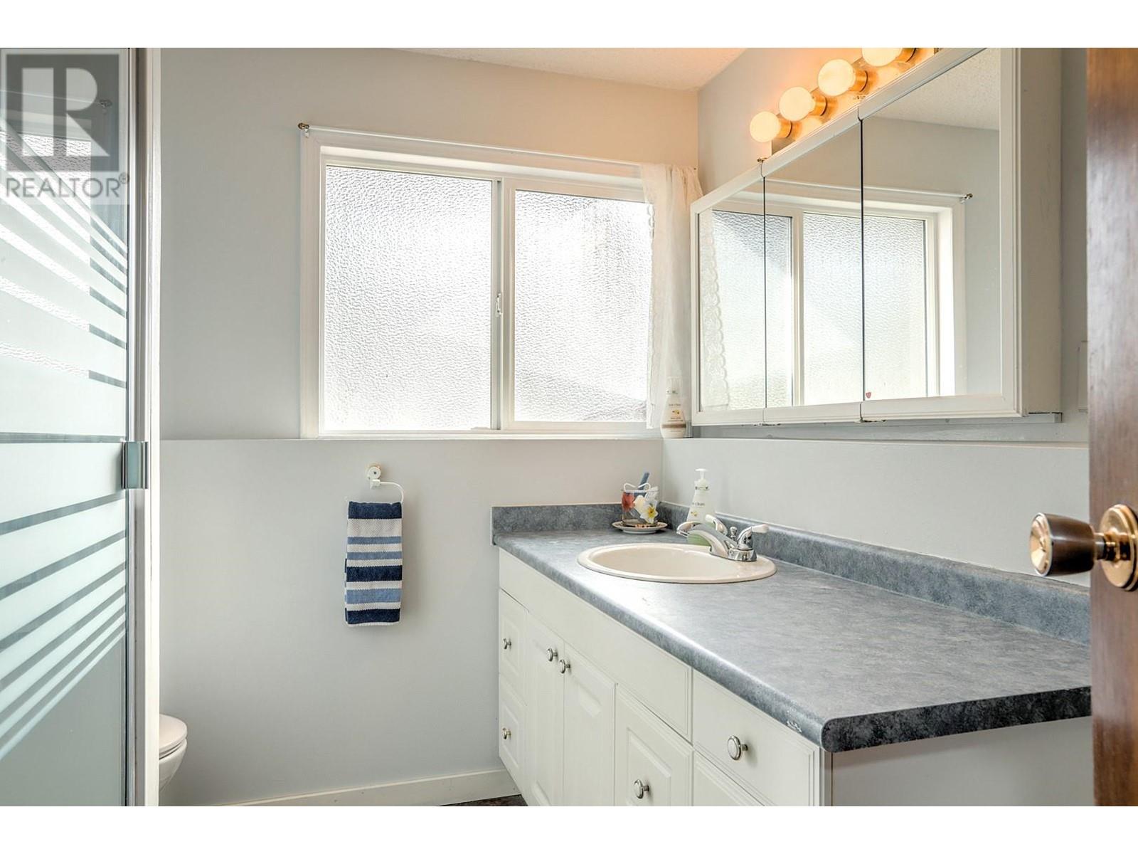 218 Stepping Stone Crescent, Spallumcheen, British Columbia  V1H 1X2 - Photo 61 - 10341641