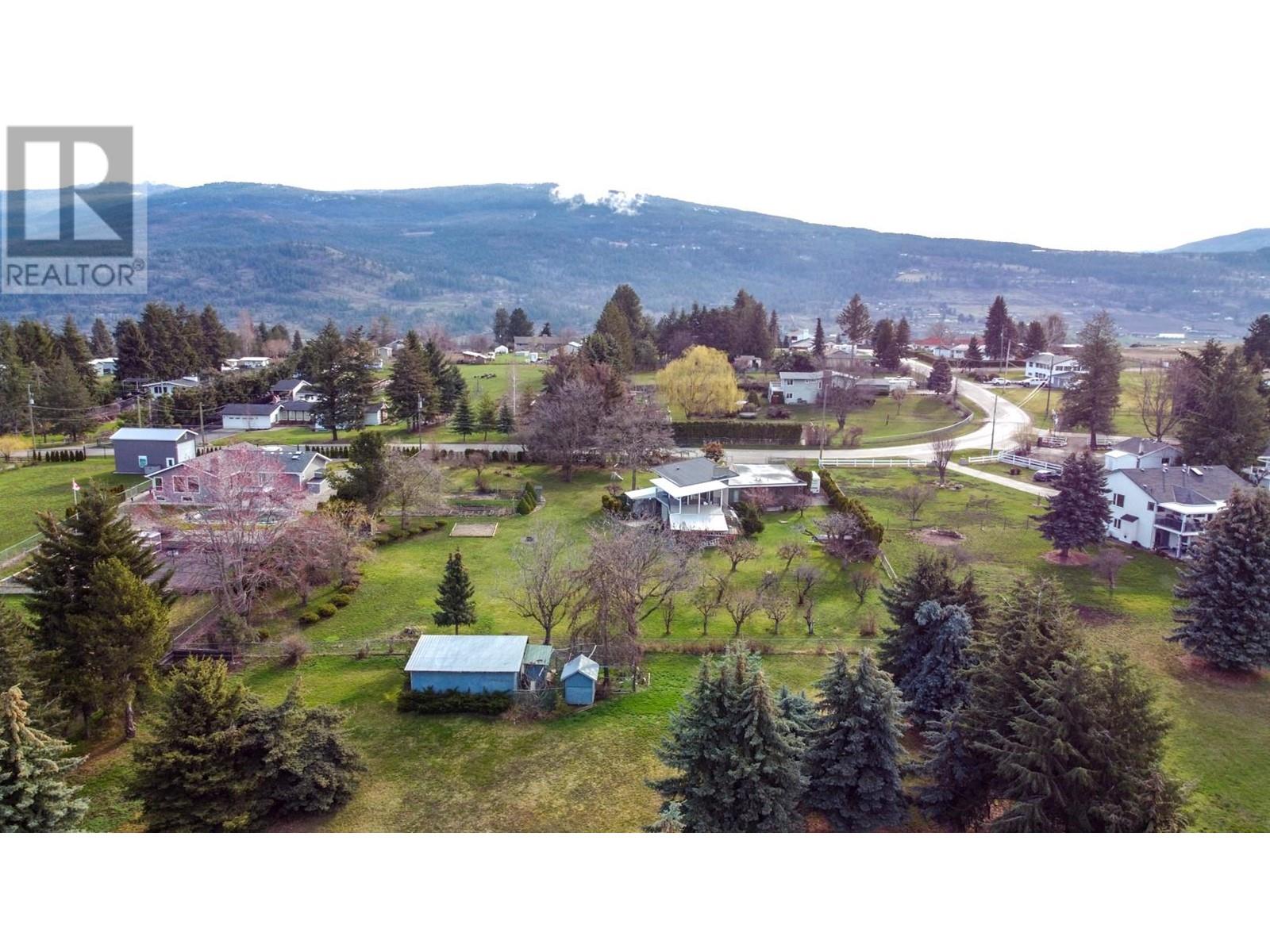 218 Stepping Stone Crescent, Spallumcheen, British Columbia  V1H 1X2 - Photo 7 - 10341641