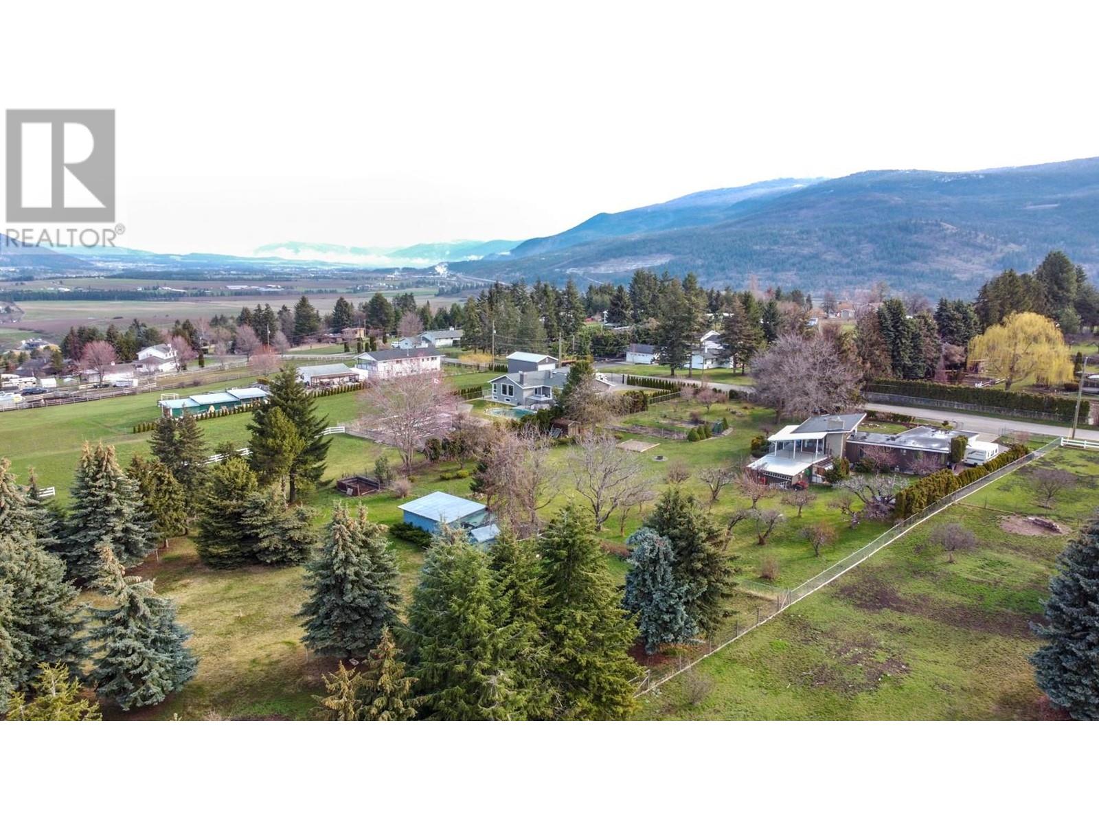 218 Stepping Stone Crescent, Spallumcheen, British Columbia  V1H 1X2 - Photo 8 - 10341641