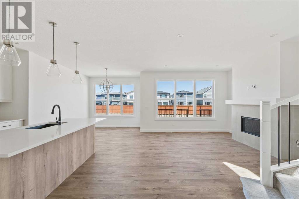 Property at 453 Cranbrook Gardens SE image 4