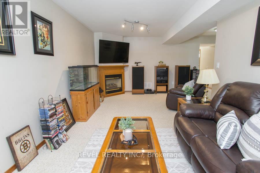 23 Garner's Lane, Brantford, Ontario  N3T 6M4 - Photo 22 - X12141119