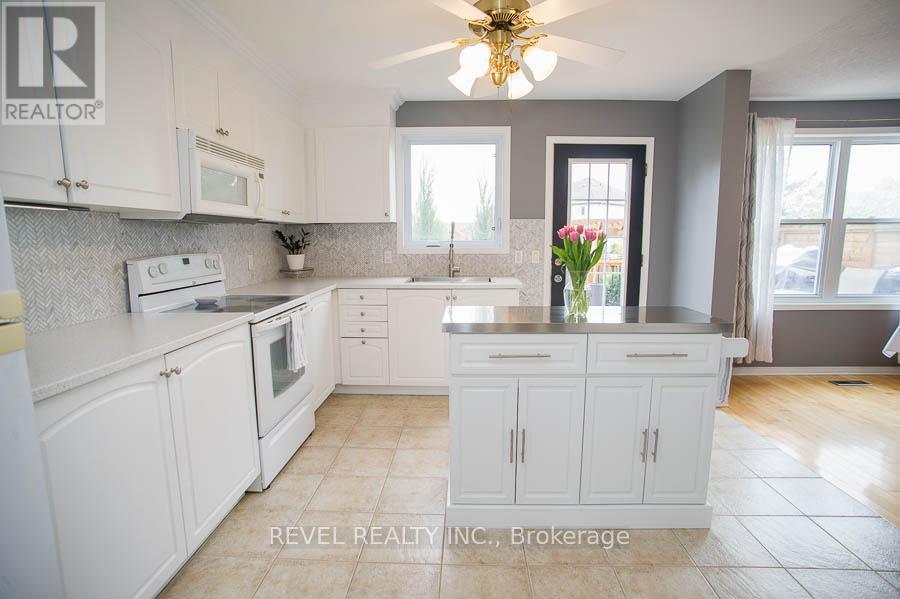 22 Owen Street, Ingersoll, Ontario  N5C 4G7 - Photo 15 - X12141139