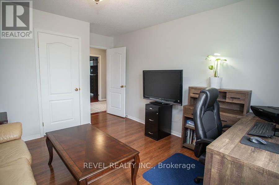 22 Owen Street, Ingersoll, Ontario  N5C 4G7 - Photo 28 - X12141139