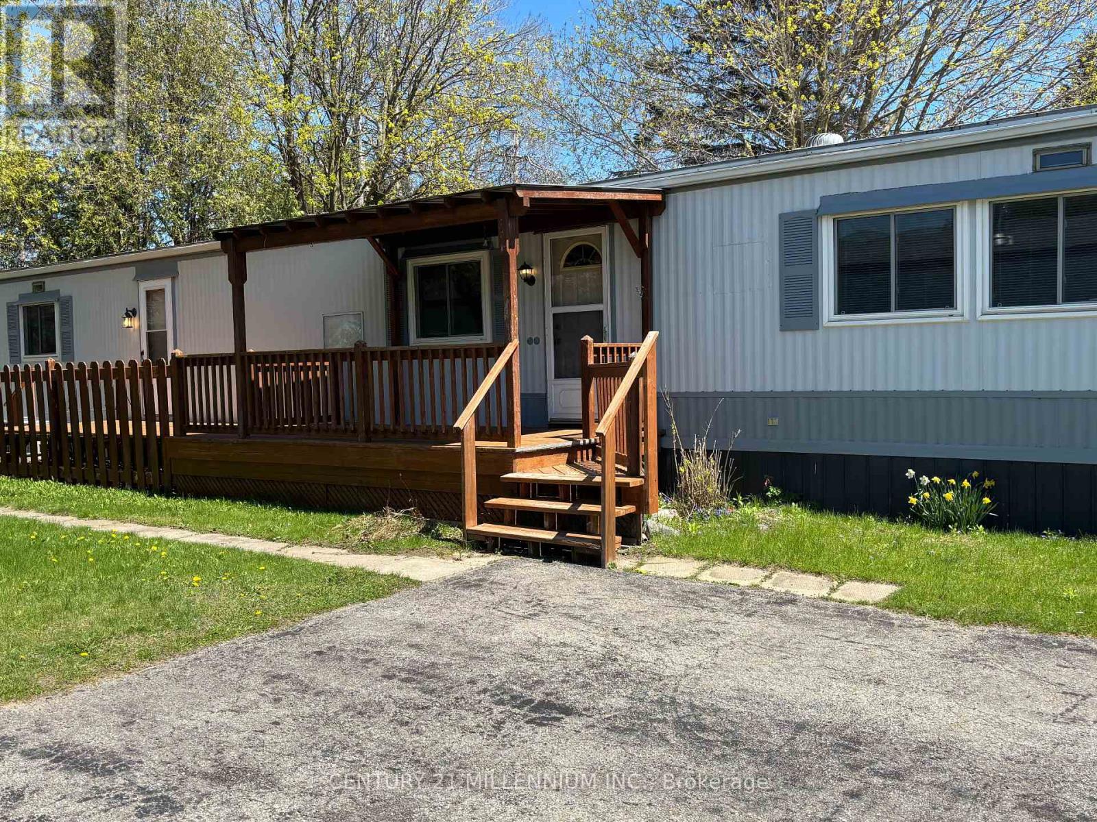 14 Heather Avenue, Erin, Ontario  N0B 1T0 - Photo 2 - X12141171
