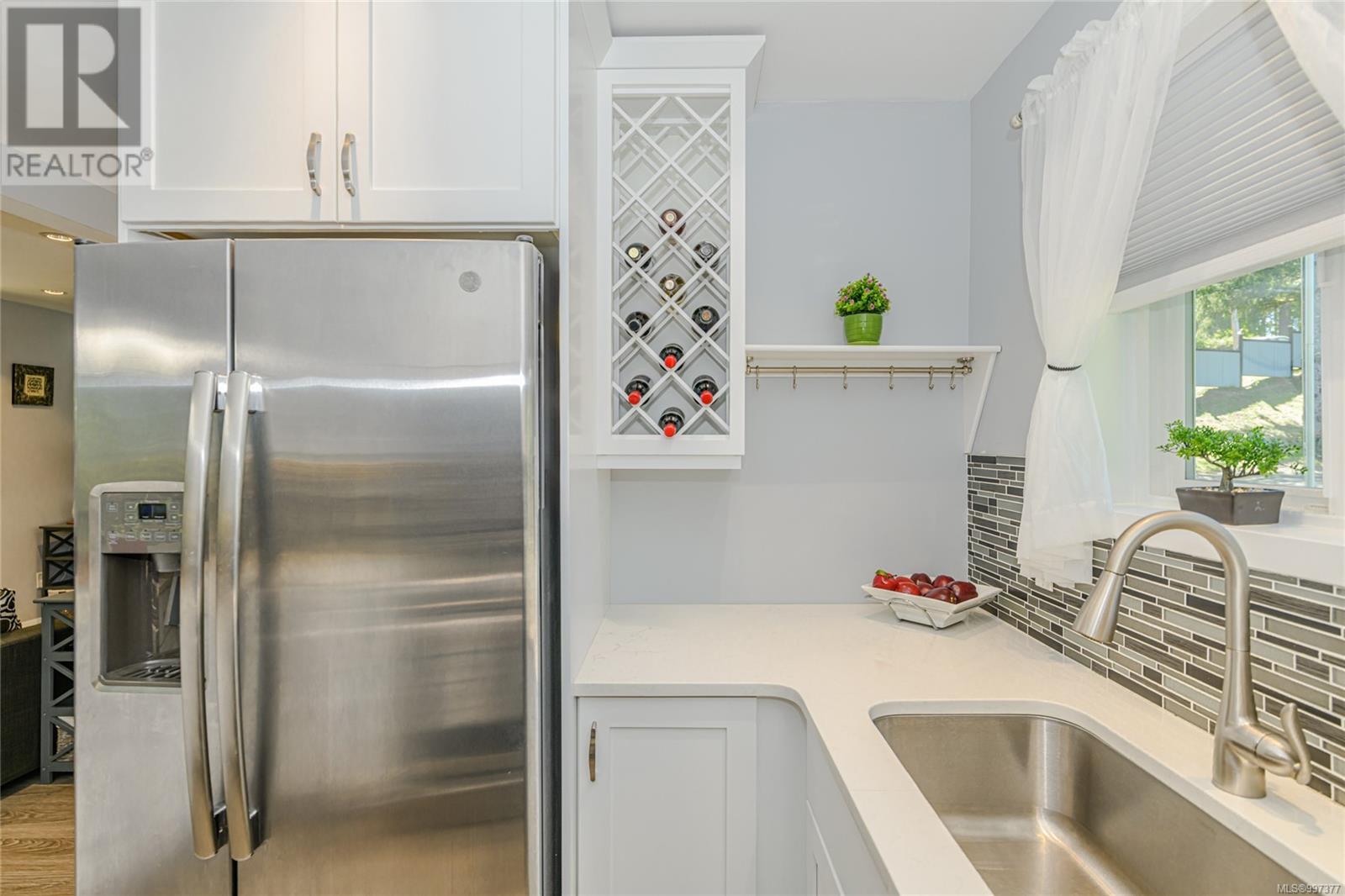 Property at 4011 Cambrai Rd image 3