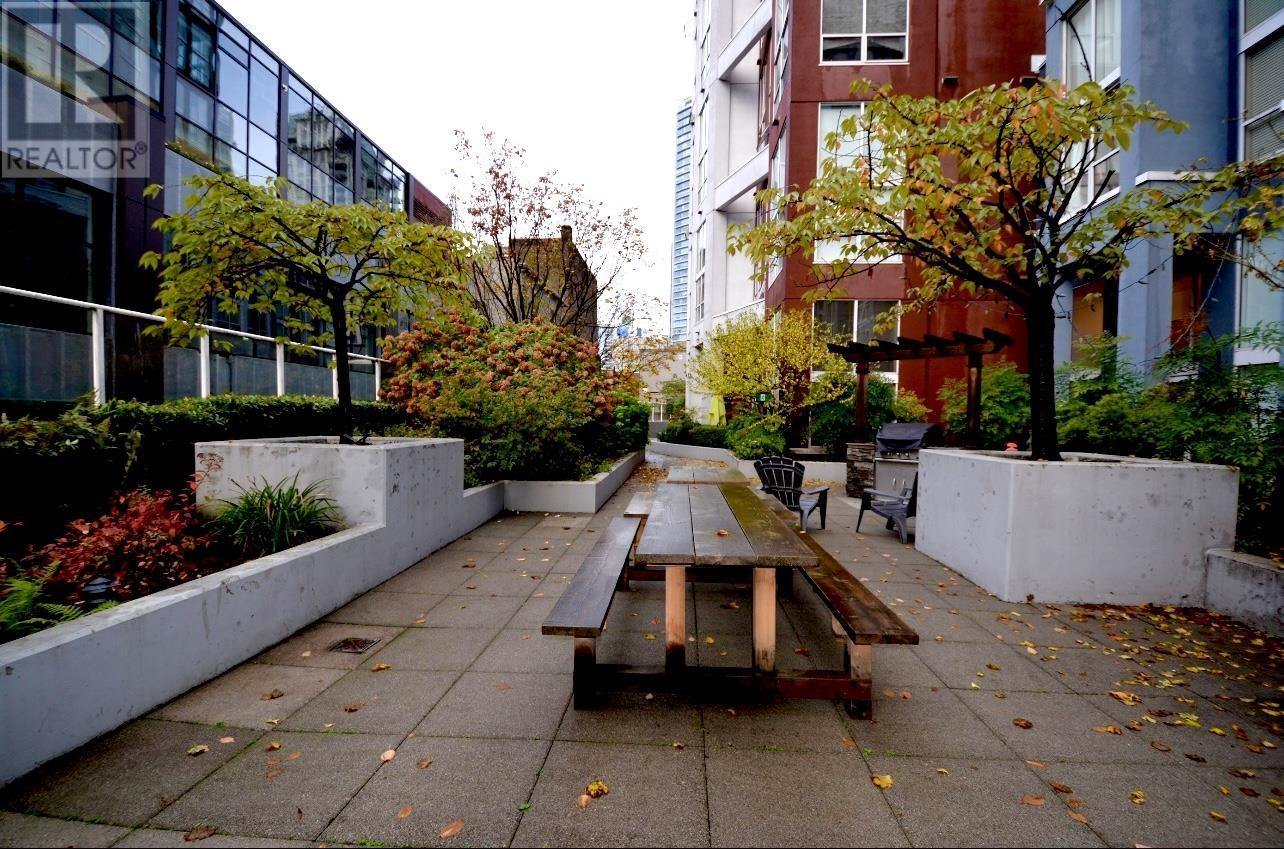 Listing Picture 30 of 36 : 614 933 SEYMOUR STREET, Vancouver / 溫哥華 - 魯藝地產 Yvonne Lu Group - MLS Medallion Club Member