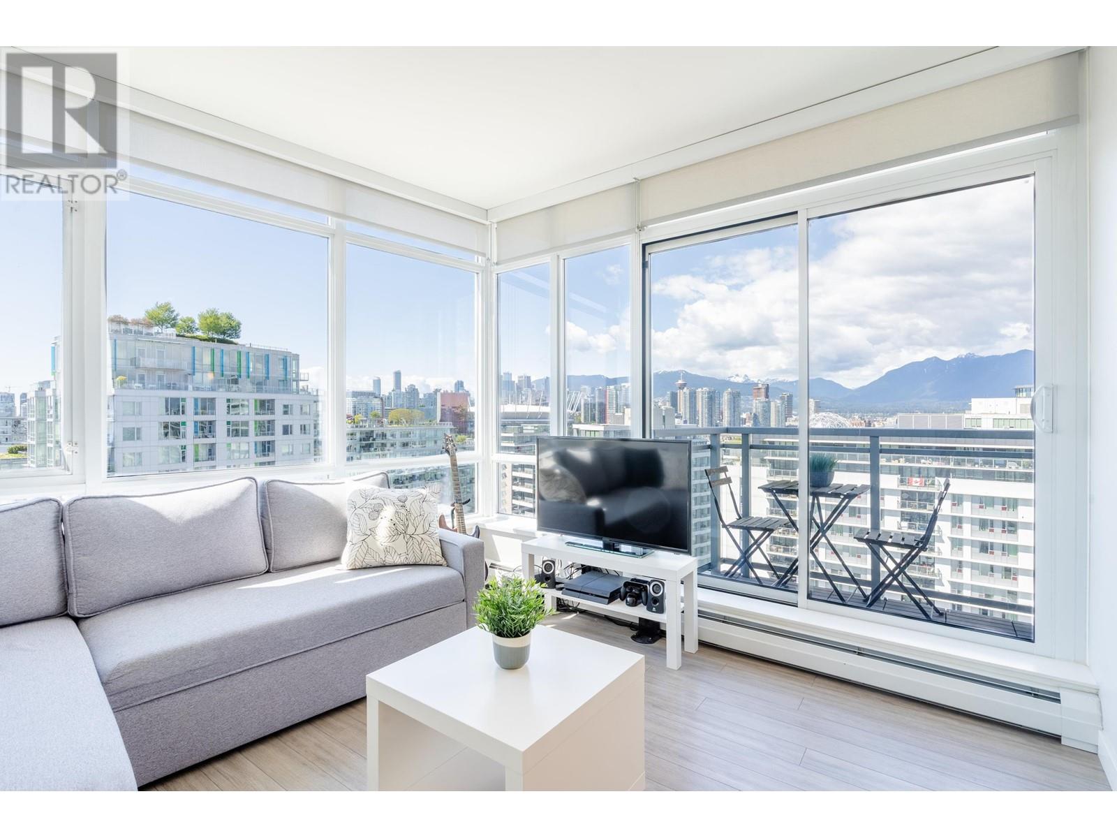1702 1775 QUEBEC STREET, vancouver, British Columbia