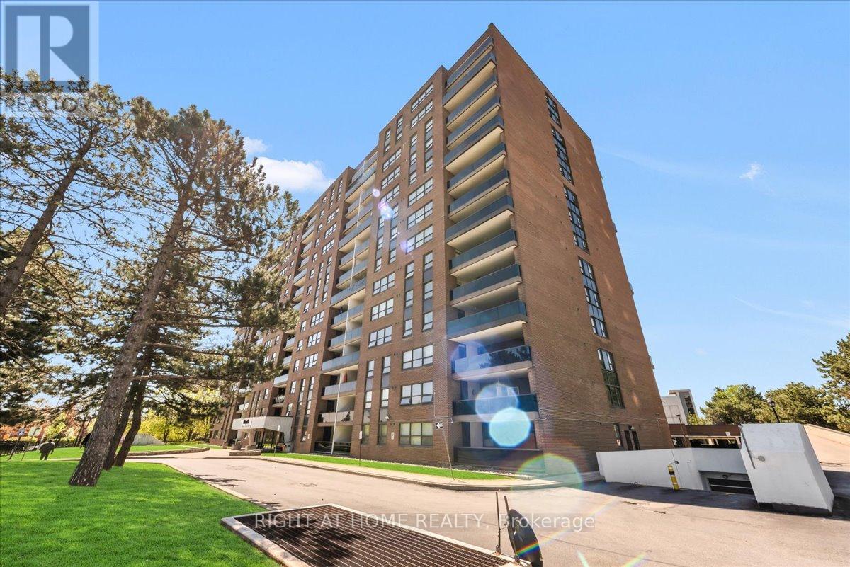 412 - 4 Lisa Street, Brampton, Ontario  L6T 4B6 - Photo 3 - W12139128