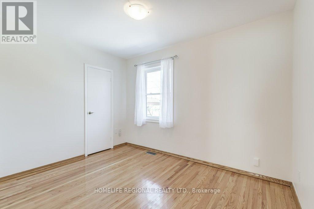 132 Wyndale Drive, Toronto, Ontario  M6L 1G3 - Photo 15 - W12069205