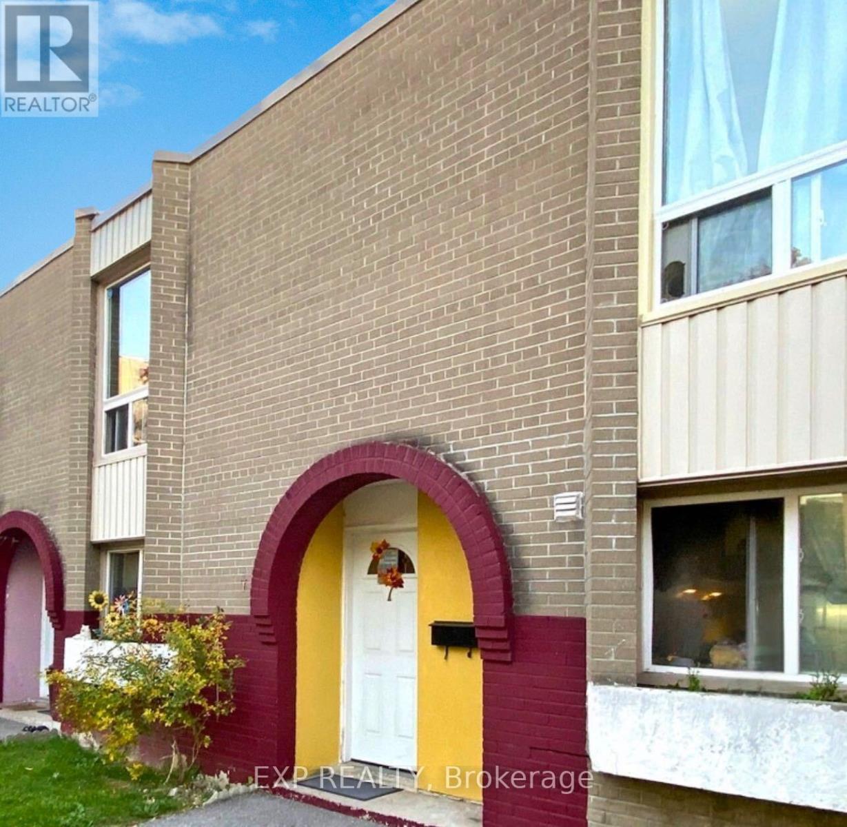7 - 61 Driftwood Avenue, Toronto, Ontario  M3N 2M3 - Photo 1 - W12136512