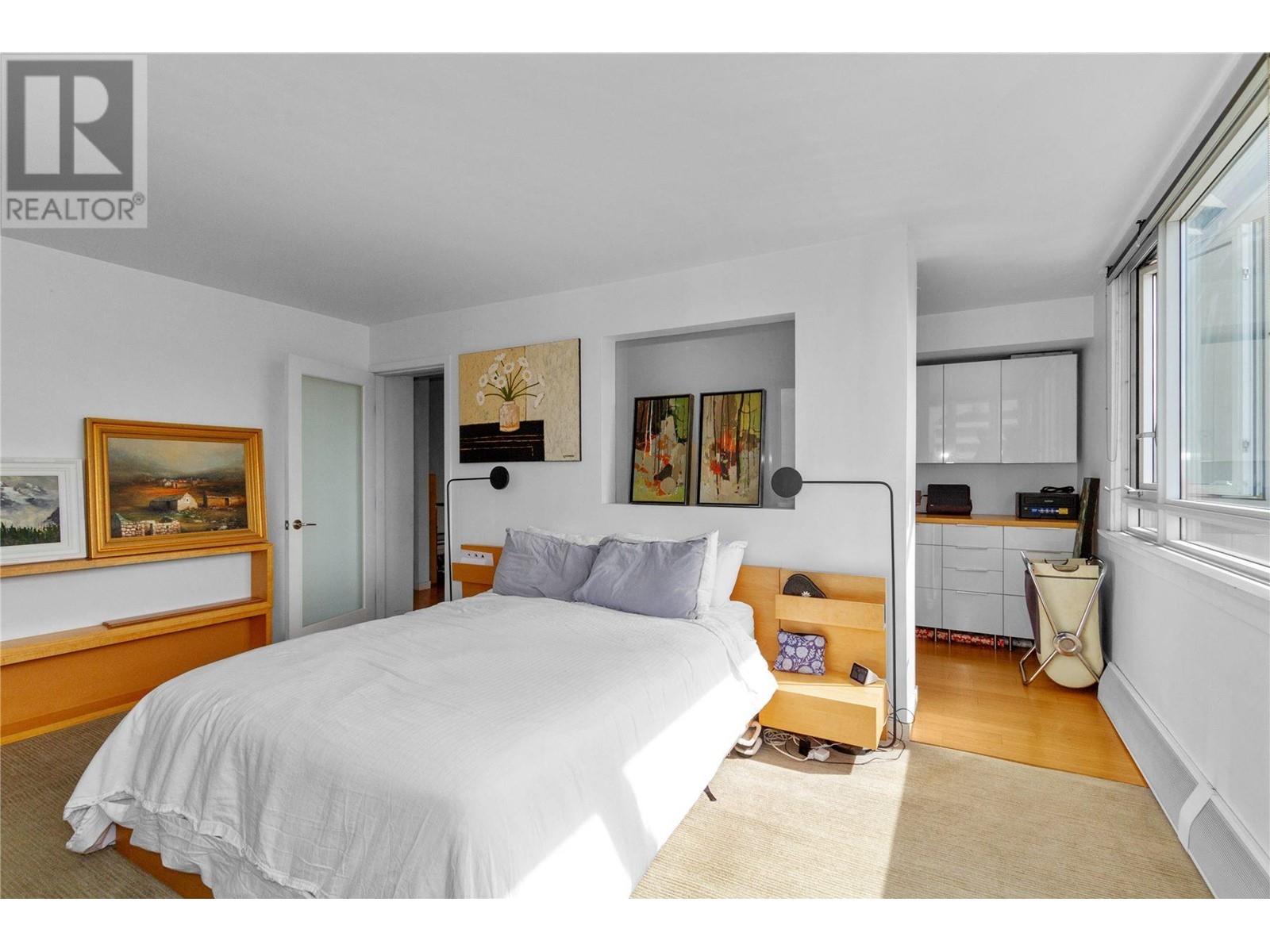 Listing Picture 20 of 37 : 1802-1850 COMOX STREET, Vancouver / 溫哥華 - 魯藝地產 Yvonne Lu Group - MLS Medallion Club Member