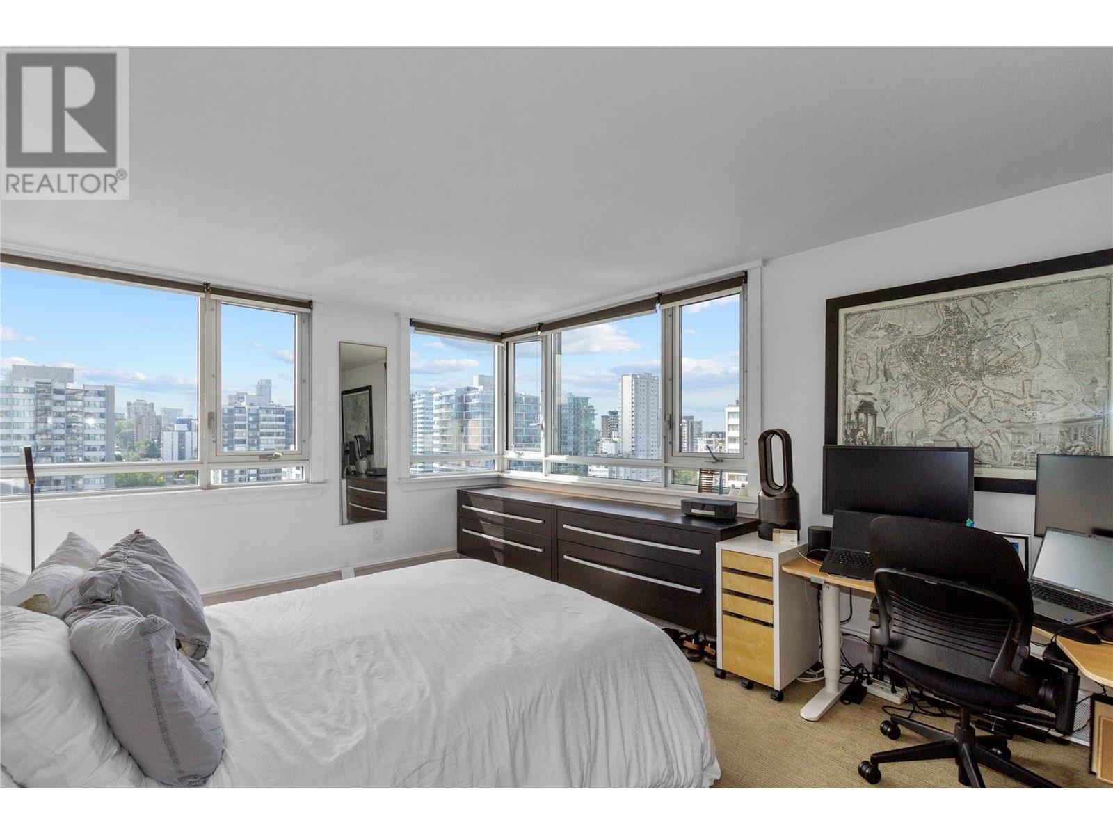 Listing Picture 18 of 37 : 1802-1850 COMOX STREET, Vancouver / 溫哥華 - 魯藝地產 Yvonne Lu Group - MLS Medallion Club Member