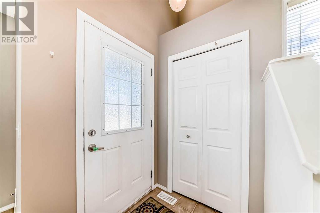 Property at 506 Everridge Drive SW image 2