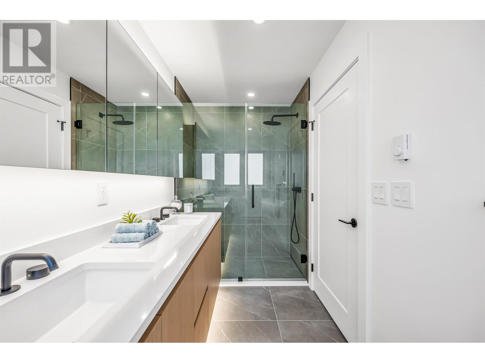 1010 W 52nd Avenue, Vancouver, British Columbia  V6P 1H5 - Photo 15 - R2961902