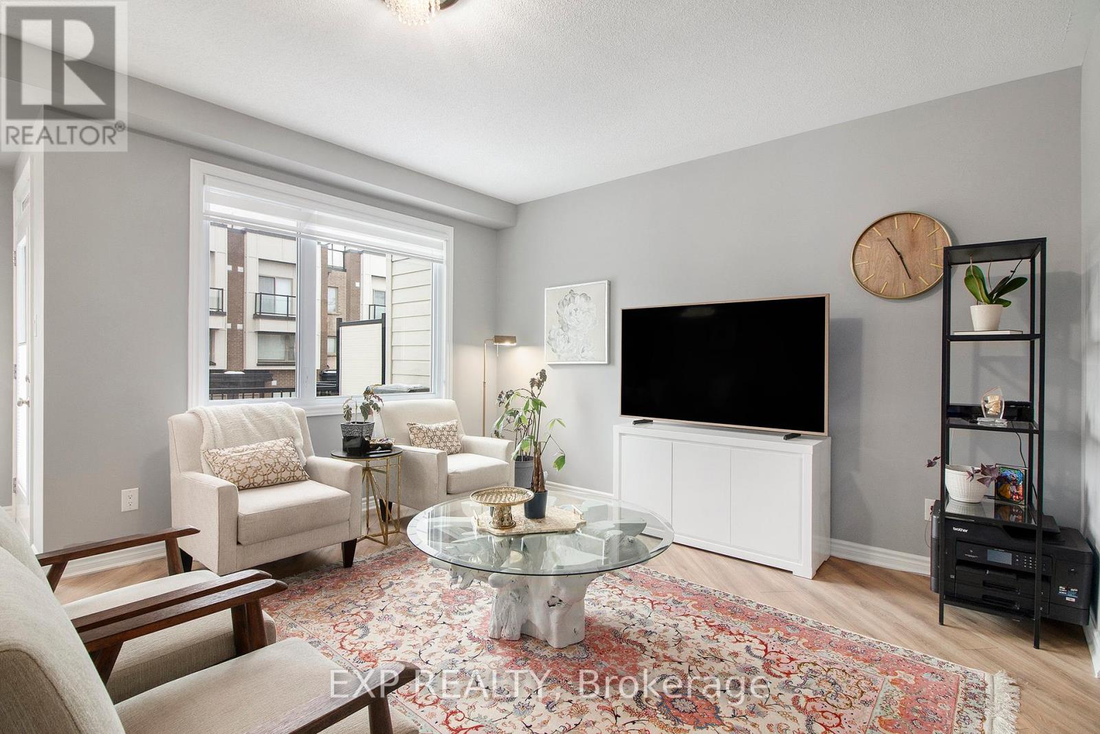 Property at 817 KINIW image 4