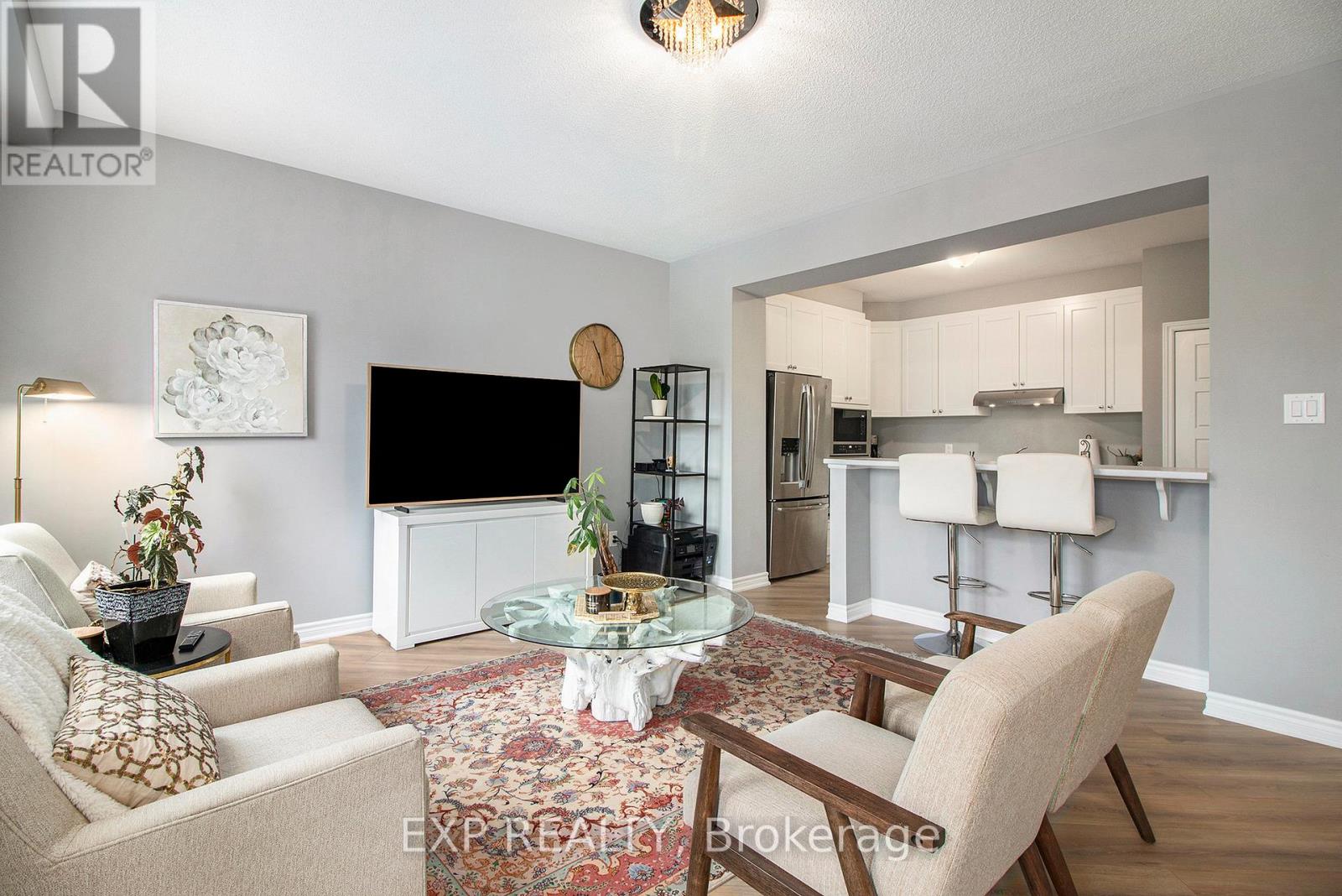 Property at 817 KINIW image 5