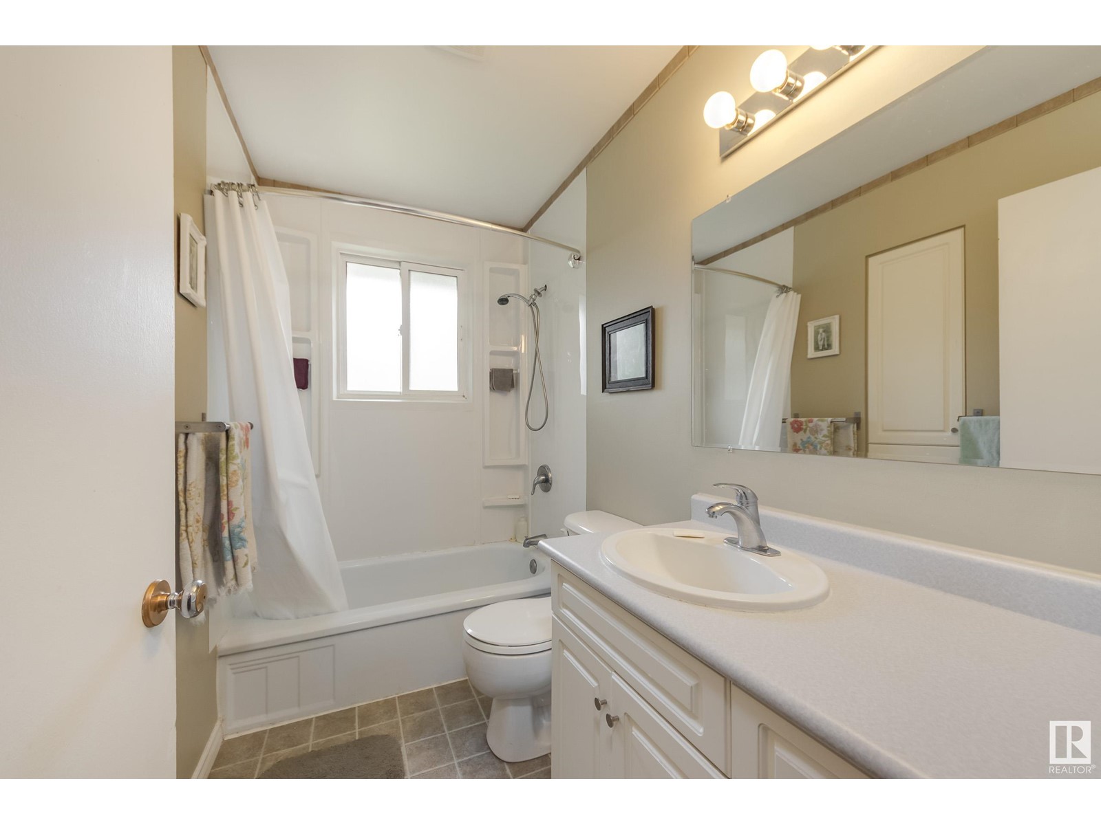 9715 76 St Nw, Edmonton, Alberta  T6C 2L1 - Photo 38 - E4435914