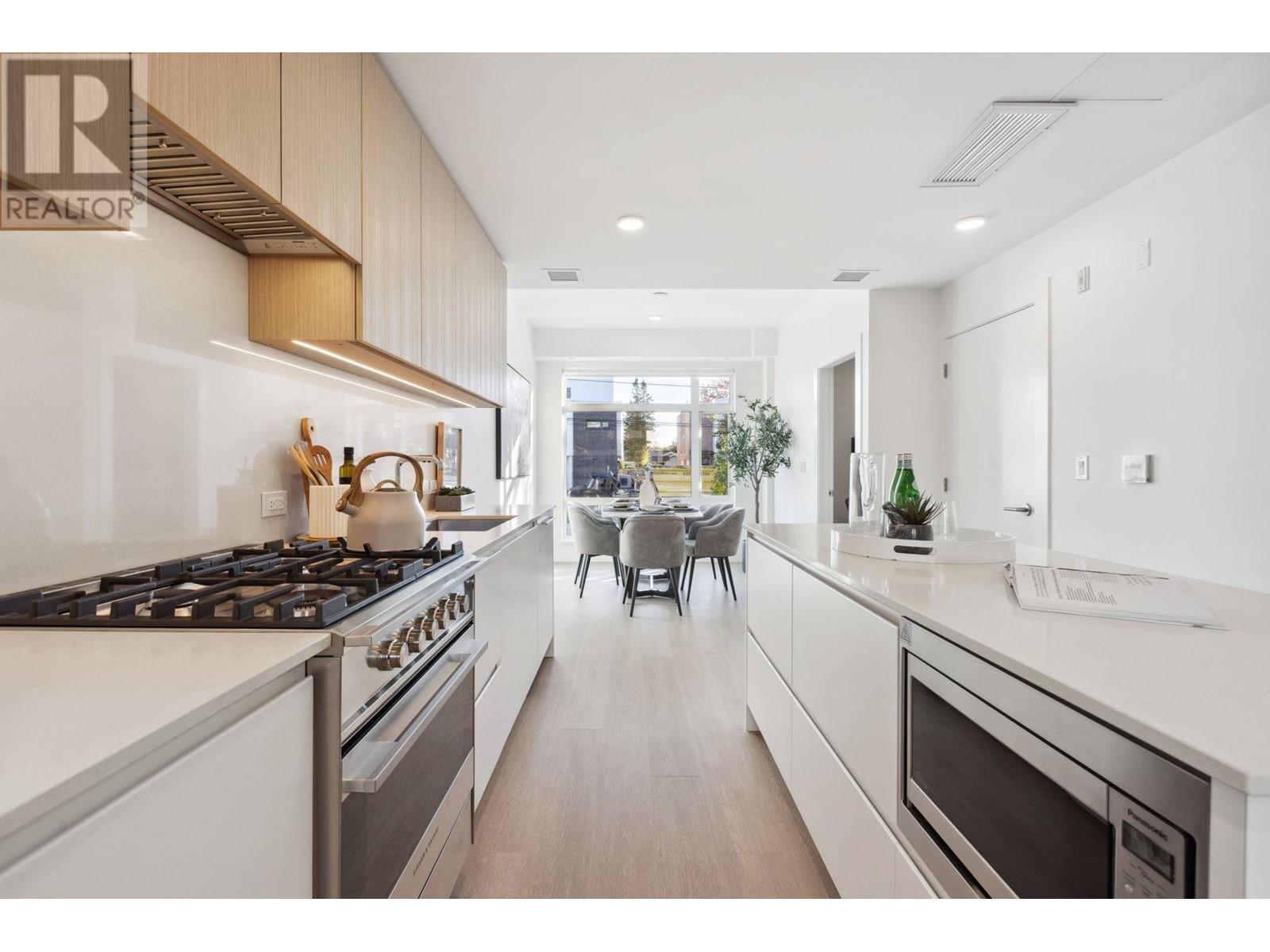 Listing Picture 6 of 12 : 213 1008 W 47TH AVENUE, Vancouver / 溫哥華 - 魯藝地產 Yvonne Lu Group - MLS Medallion Club Member