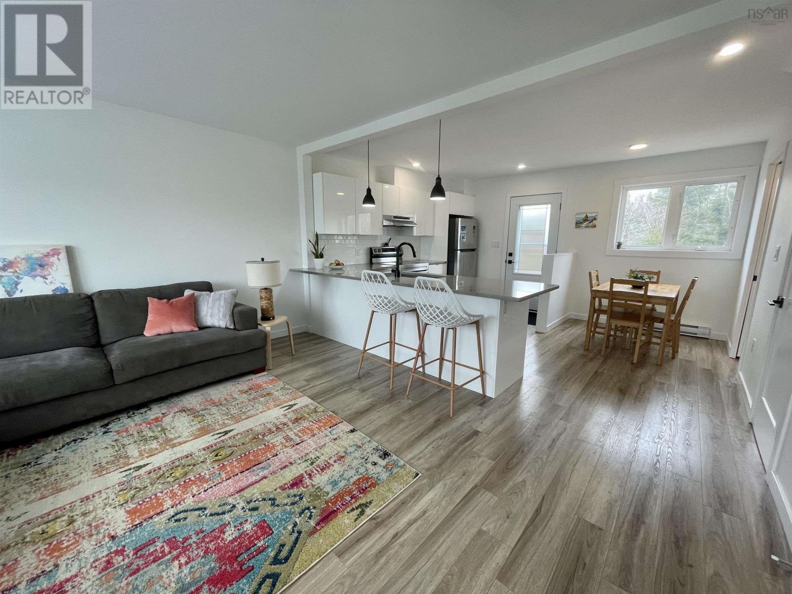 Property at 12A Linden Lane image 4